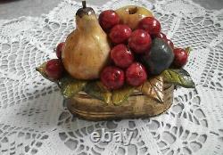 Ancien Panier Laiton avec Fruits en Barbotine Céramique Trompe-Oil, Art déco