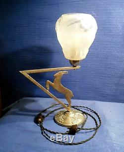 Ancienne Lampe Art Deco Laiton Nickelé, Décor Chamois Cubiste Et Tulipe Verre