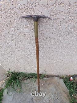 Ancienne canne de marche-piolet Alpin avec férule et base en laiton