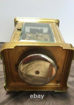 Belle et Rare Pendulette dofficier en bronze ou laiton doré à sonnerie