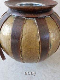 Important vase boule par Gustave Serrurier Bovy dinanderie laiton bois Art Déco