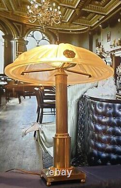 Lampe Art Deco Art Nouveau Verre Moulé Bronze ou Laiton