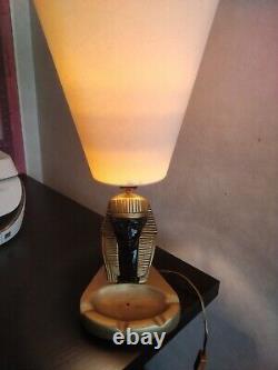 Lampe art déco ancienne modèle pharaon avec cendrier
