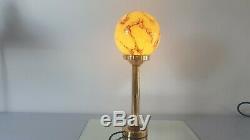 Lampe de table art déco laiton doré et opaline marbrée. 1920/1930