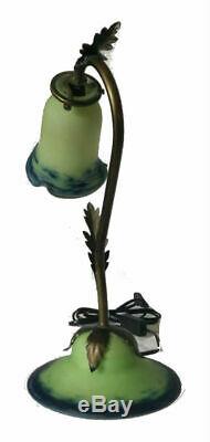Lampe tulipe Art déco pied et tulipe en pâte de verre. Monture laiton patiné