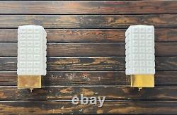 Lot de 2 luminaires muraux art déco verre opalin et laiton circa marine