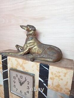 PENDULE ART DÉCO marbre Horloge Régule Statue De Chien En Laiton Avec Clé Clock